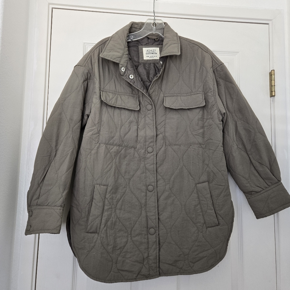 Ashley 26 International Women Quilted Jacket Coat Sz M Green Snap Button Utility